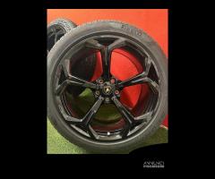 Cerchi Lamborghini Urus Gomme 285 40 22 -325 35 22