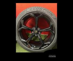 Cerchi Lamborghini Urus Gomme 285 40 22 -325 35 22