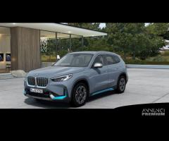 BMW iX1 xDrive30 xLine