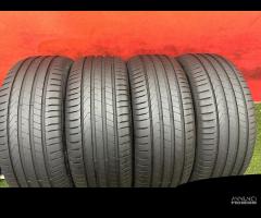 255 45 19 Gomme Esti 2021 Pirelli 80-85% 255 45R19