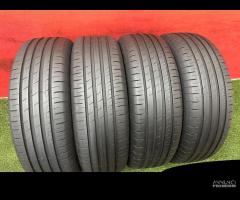 215 65 17 Gomme Estive 2021 95% GoodYear 215 65R17