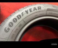 215 65 17 Gomme Estive 2021 95% GoodYear 215 65R17