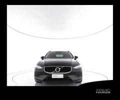 VOLVO V60 B4 (d) Geartronic Momentum Business