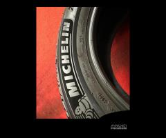 225 60 18 Gomme Invernali 99% Michelin 225 60R18 - 4