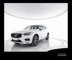 VOLVO XC60 B4 (d) AWD Geartronic Momentum Pro - 1