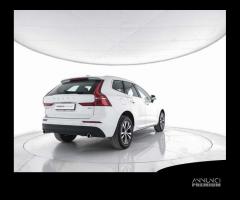 VOLVO XC60 B4 (d) AWD Geartronic Momentum Pro - 3