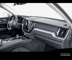 VOLVO XC60 B4 (d) AWD Geartronic Momentum Pro - 12