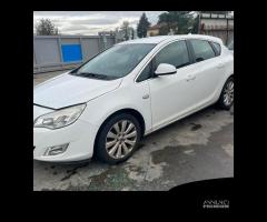 RICAMBI OPEL ASTRA J 2011 - 3