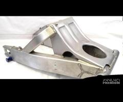 -Forcellone post Yamaha R6 5MT221100100