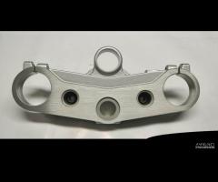 -Piastra forcella sup Yamaha FZR1000 3GMW23415000 - 1