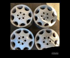 Cerchi in lega raggio 15 per Mercedes E250 TD W124