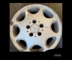 Cerchi in lega raggio 15 per Mercedes E250 TD W124