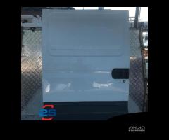 PORTA SCORREVOLE DESTRA IVECO DAILY (99-06)