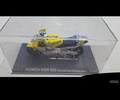 Modellino Honda Nsr500 Valentino Rossi 2001