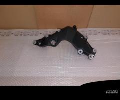 staffa supporto motore destro brutale 800 800rr