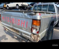 Ricambi usati per Mitsubishi L200 2.5 Diesel