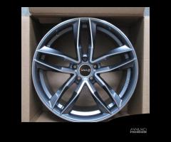 Kit cerchi in lega da 19'' per AUDI A6