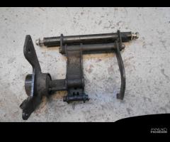 Supporto motore staffa vespa gts granturismo