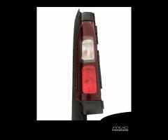 Stop posteriore sx e dx Opel Vivaro - 1