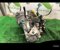 CAMBIO MANUALE COMPLETO RENAULT CLIO Serie V JT400 - 3