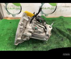 CAMBIO MANUALE COMPLETO RENAULT CLIO Serie V JT400