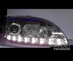 FARI ANTERIORI FORD FOCUS 2 LED DAYLINE Neri Cromo