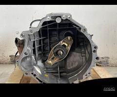 CAMBIO MANUALE COMPLETO AUDI A4 Berlina 01X301211