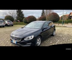 Volvo V60 D3 Geartronic R-design Momentum