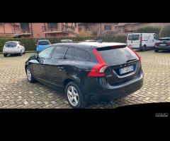 Volvo V60 D3 Geartronic R-design Momentum