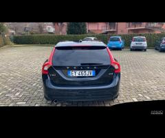 Volvo V60 D3 Geartronic R-design Momentum