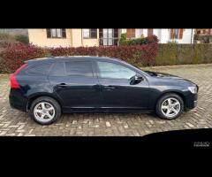 Volvo V60 D3 Geartronic R-design Momentum - 6