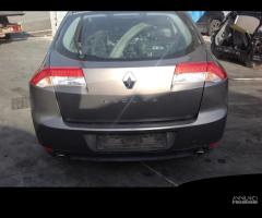 PORTELLONE POSTERIORE COMPLETO RENAULT Laguna Berl - 1