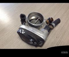 CORPO FARFALLATO OPEL Astra H Berlina 55560398 A2C