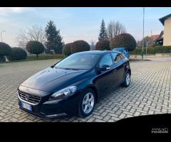 Volvo V40 D3 Geartronic R-design Momentum