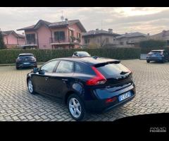 Volvo V40 D3 Geartronic R-design Momentum