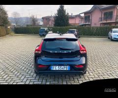 Volvo V40 D3 Geartronic R-design Momentum