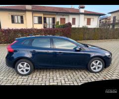 Volvo V40 D3 Geartronic R-design Momentum - 6