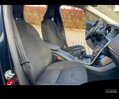 Volvo V40 D3 Geartronic R-design Momentum - 14