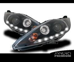 Fari anteriori ford fiesta mk7 led dayline h7