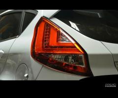 FARI POSTERIORI TUBE LED FORD FIESTA Mk7 7.5