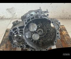 CAMBIO MANUALE COMPLETO AUDI Q3 Serie (8UG) 1K0199