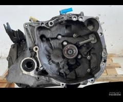 CAMBIO MANUALE COMPLETO RENAULT Clio Serie D4F H7 - 2