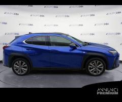 Lexus UX UX250H 2.0H ECVT 2WD DES MY23