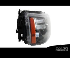 Set Fari a LED adatti per Range Rover Sport L320 - 3