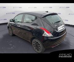 Lancia Ypsilon III 2021 1.0 firefly hybrid Go...