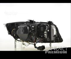 BMW Serie 3 E90 E91 Fari LED Xenon