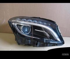 Mercedes GLA W156 Faro Anteriore Dx Led