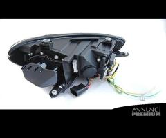 Fari allo xenon anteriori LED VW Scirocco 08-14