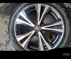 Nissan Qashqai Cerchi e Gomme 215/55/18 Estive