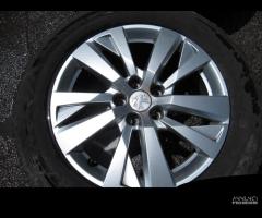 Peugeot 3008 Cerchi e Gomme 215/65/17 - 5